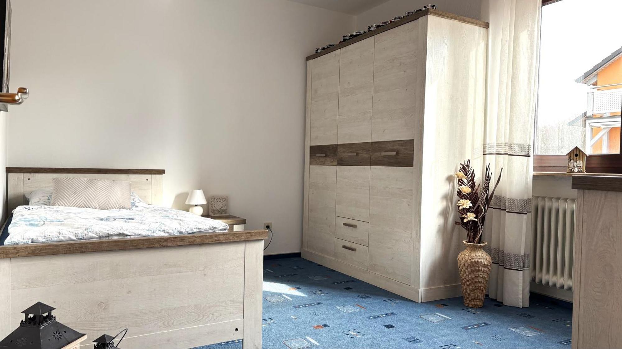 Grosszuegige Wohnung Mit Terrasse Und Gartenzugang - Das Komplette Erdgeschoss Bindlach Extérieur photo